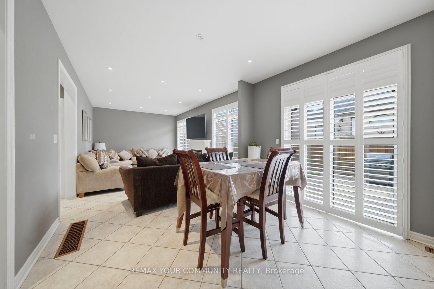 10 St Clare Boulevard • Vaughan, ON photo 16