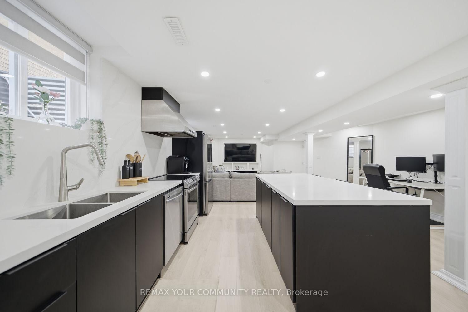 10 St Clare Boulevard • Vaughan, ON photo 43