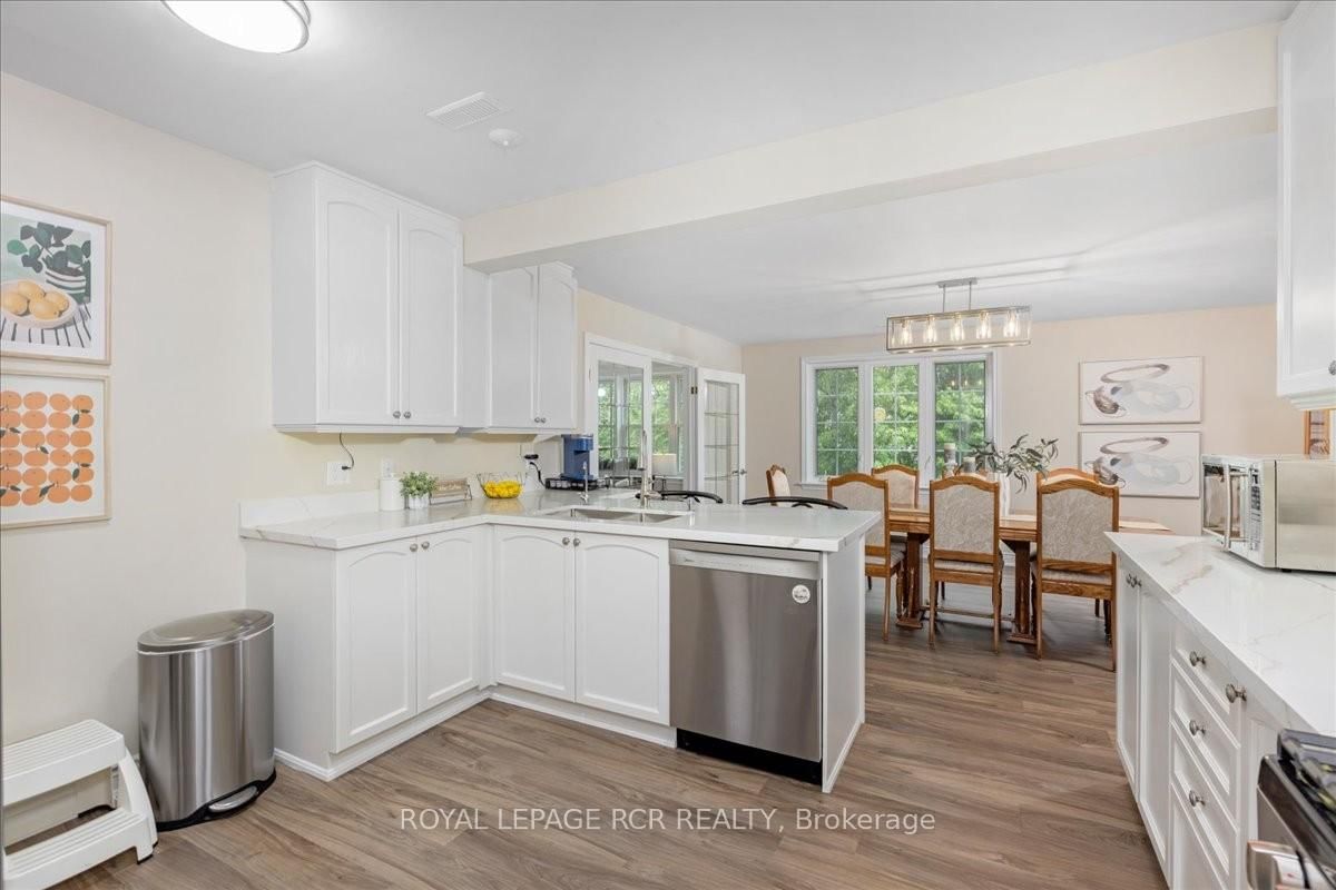 115 Beswick Drive • Newmarket, ON photo 13