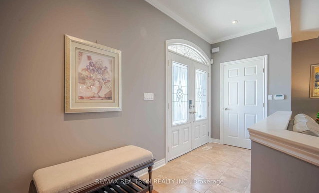 18 Ravine Edge Drive