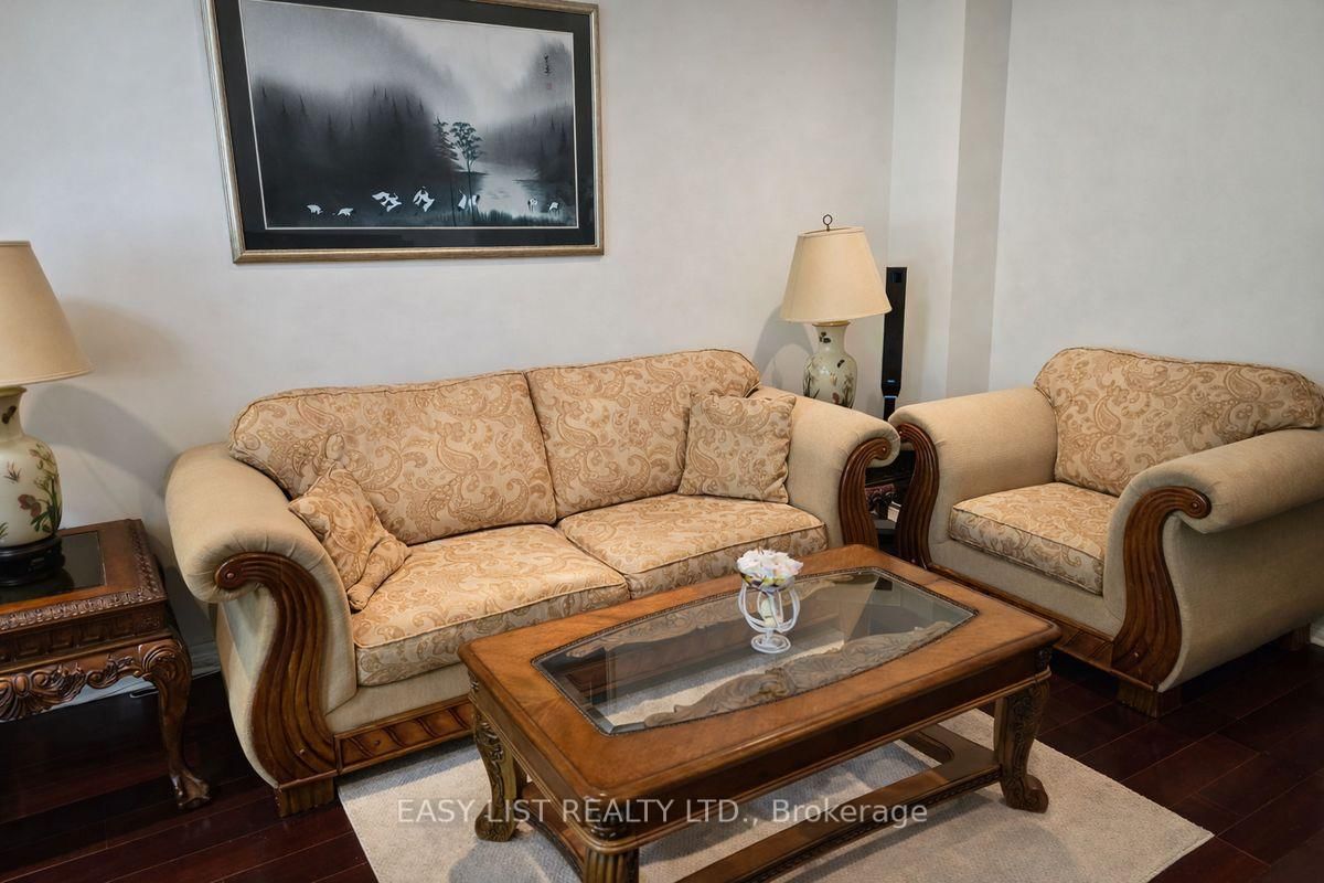 171 Stonebriar Drive • Vaughan, ON photo 6
