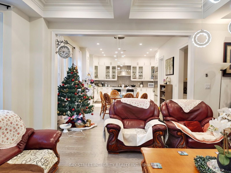 211 Hillsview Drive