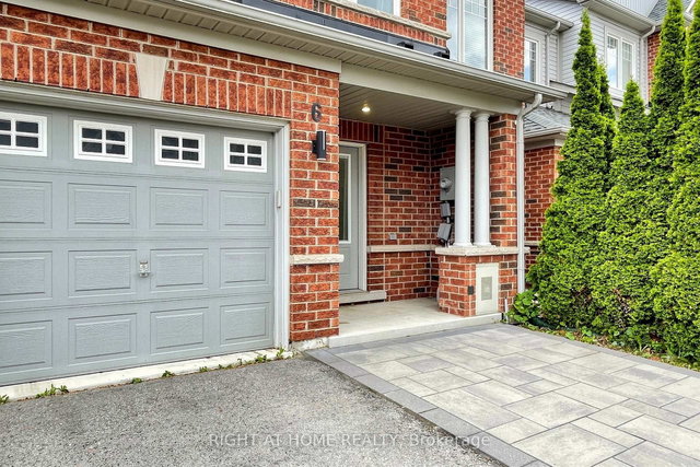 6 Courtland Crescent
