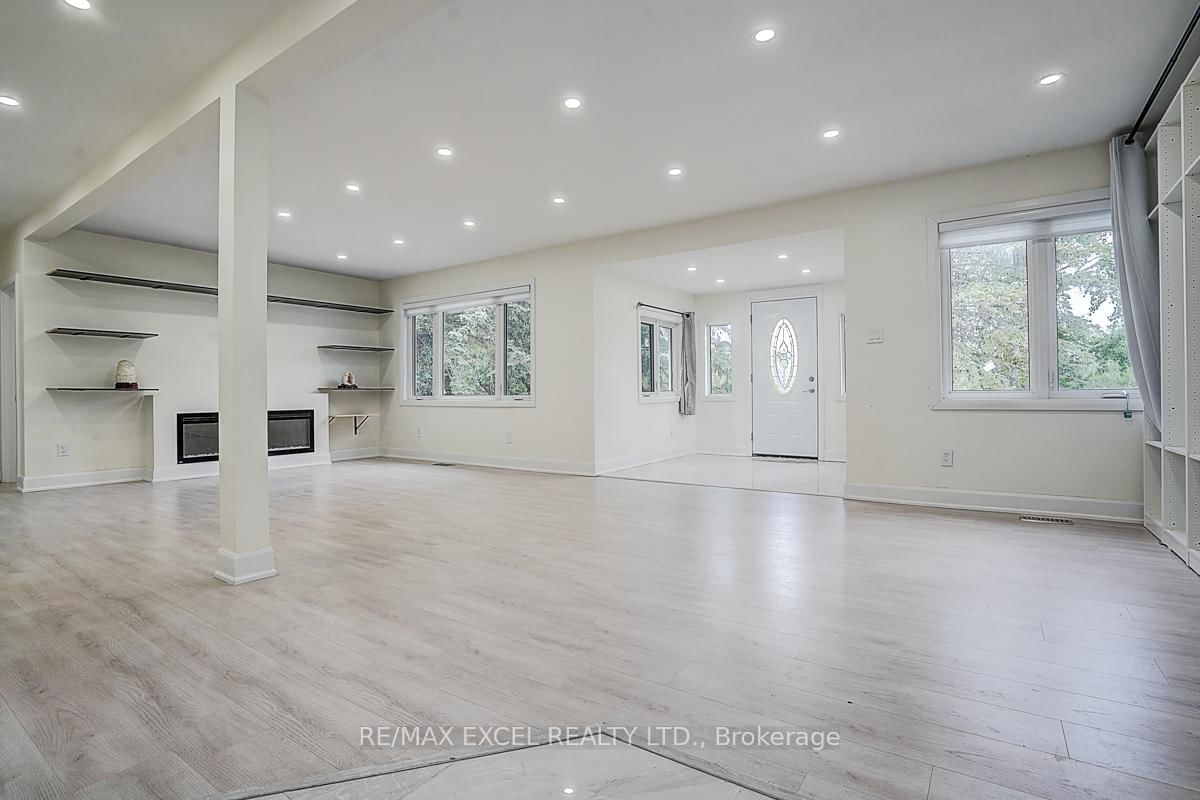 12986 Highway 48 • Whitchurch-Stouffville, ON photo 11
