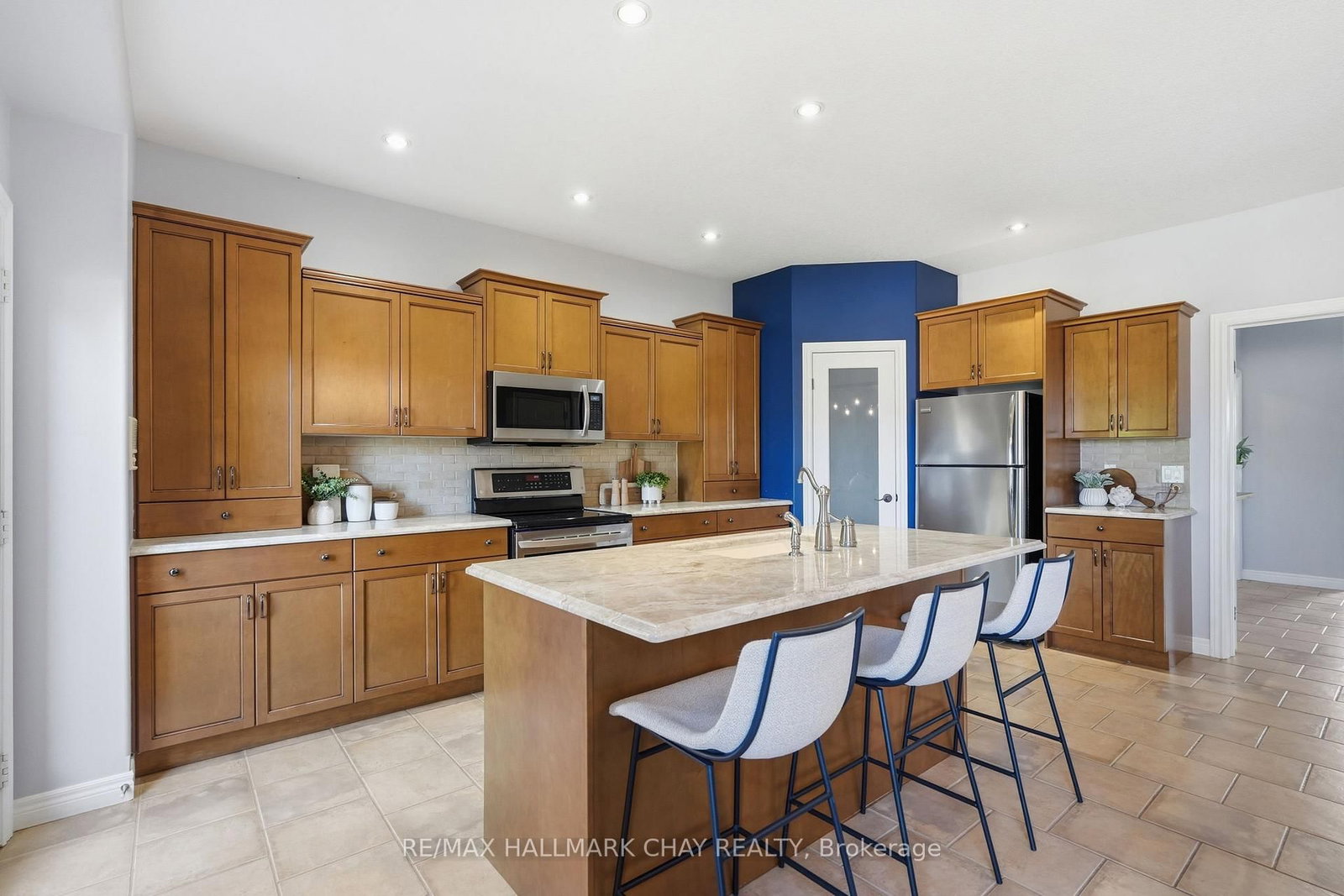 17 Armeda Clow Crescent • Essa, ON photo 10