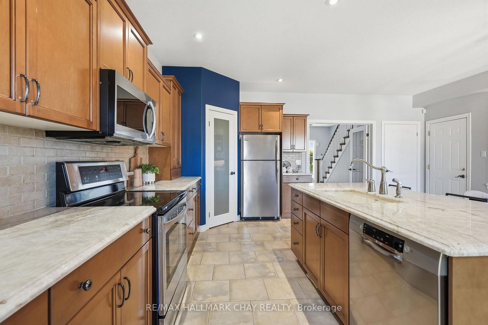 17 Armeda Clow Crescent • Essa, ON photo 11