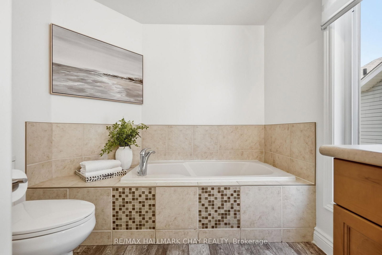 17 Armeda Clow Crescent • Essa, ON photo 26