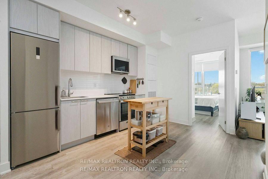 185 Deerfield Road, Unit 315