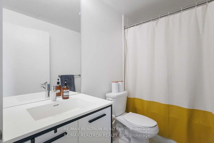 185 Deerfield Road, Unit 315