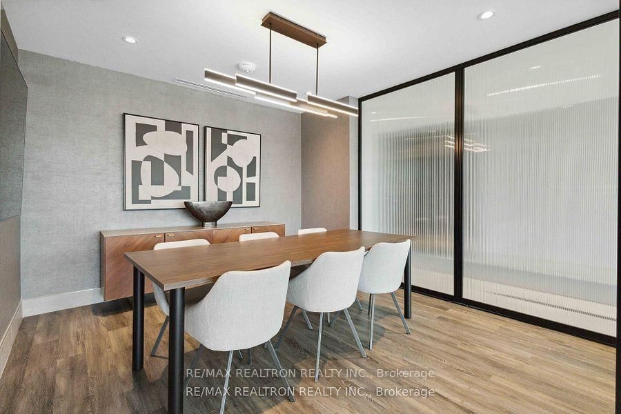185 Deerfield Road, Unit 315