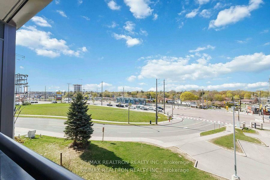 185 Deerfield Road, Unit 315