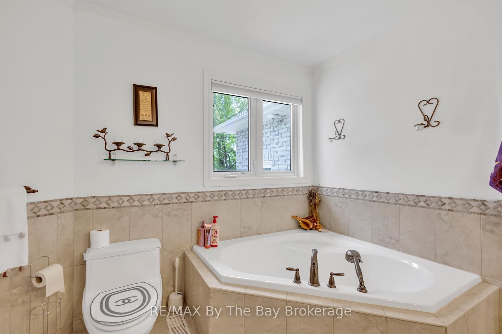 2569 Lockhart Road • Innisfil, ON photo 19