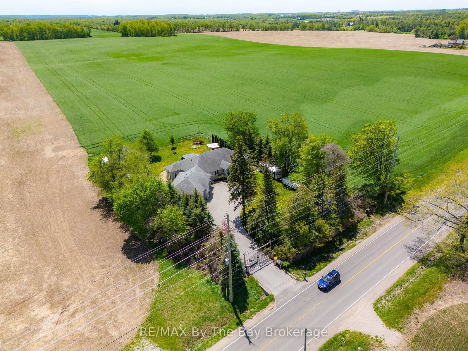 2569 Lockhart Road • Innisfil, ON photo 39