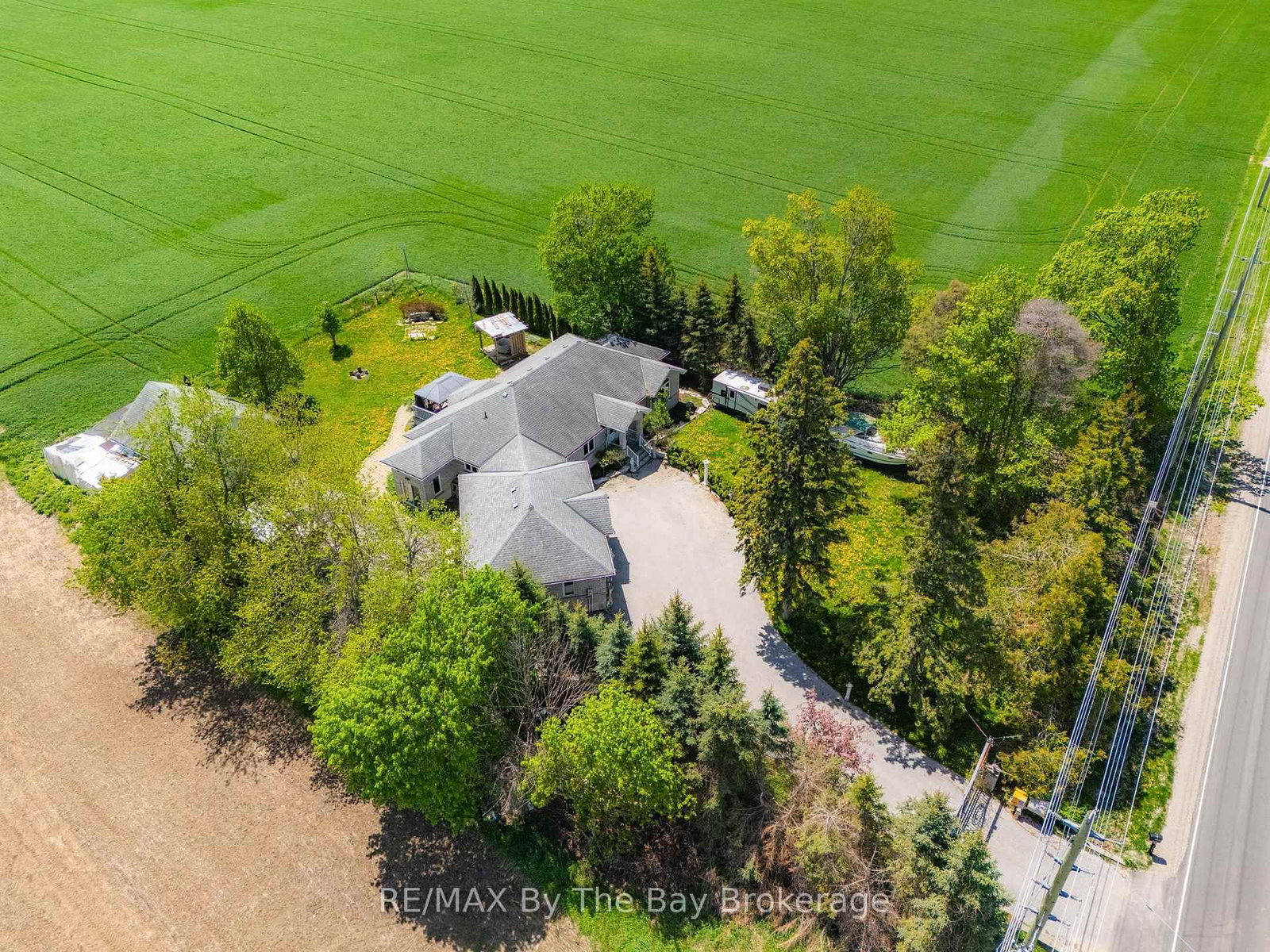 2569 Lockhart Road • Innisfil, ON photo 43
