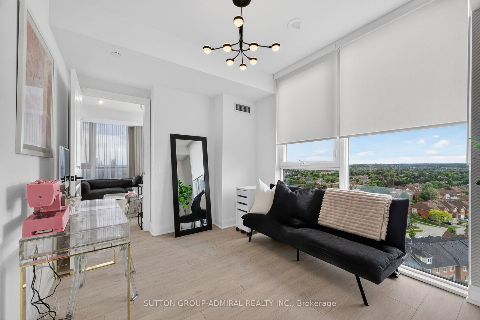 10 Gatineau Drive • #1206W • Vaughan, ON photo 10