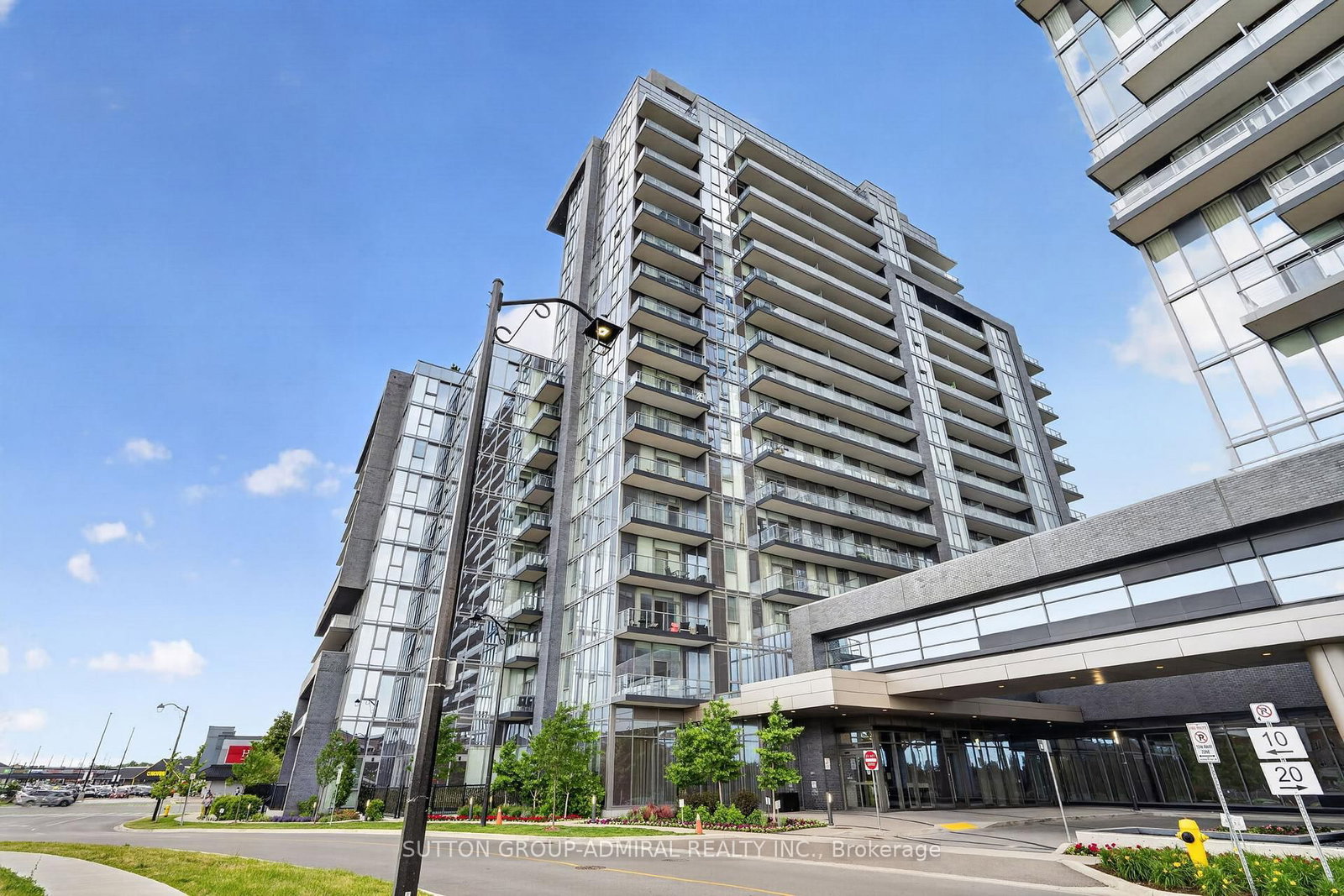 10 Gatineau Drive • #1206W • Vaughan, ON photo 16