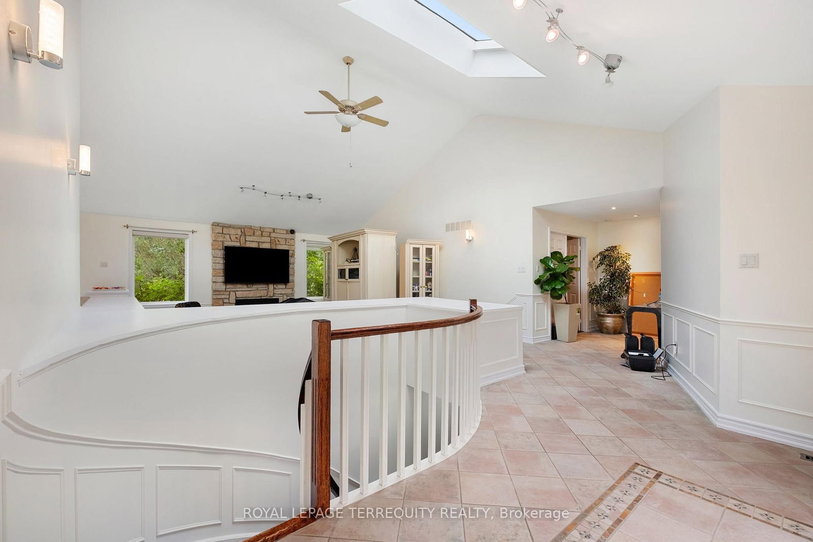 1041 15 Side Road • New Tecumseth, ON photo 9