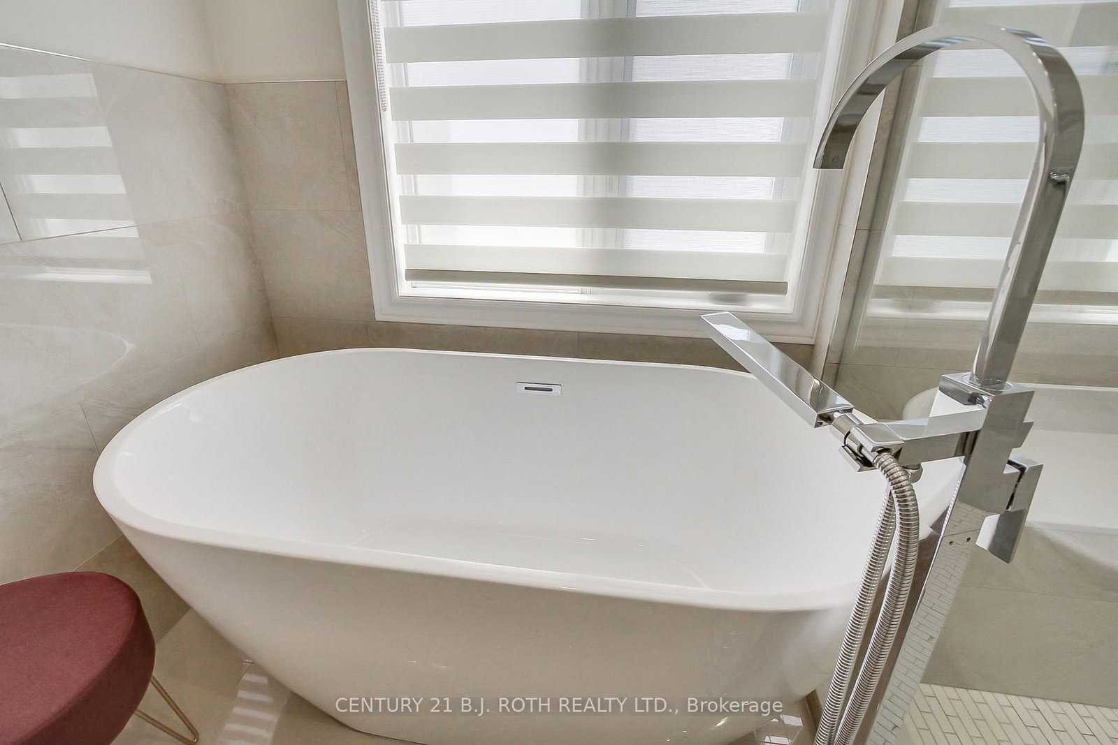 28 Poplar Drive • Richmond Hill, ON photo 17