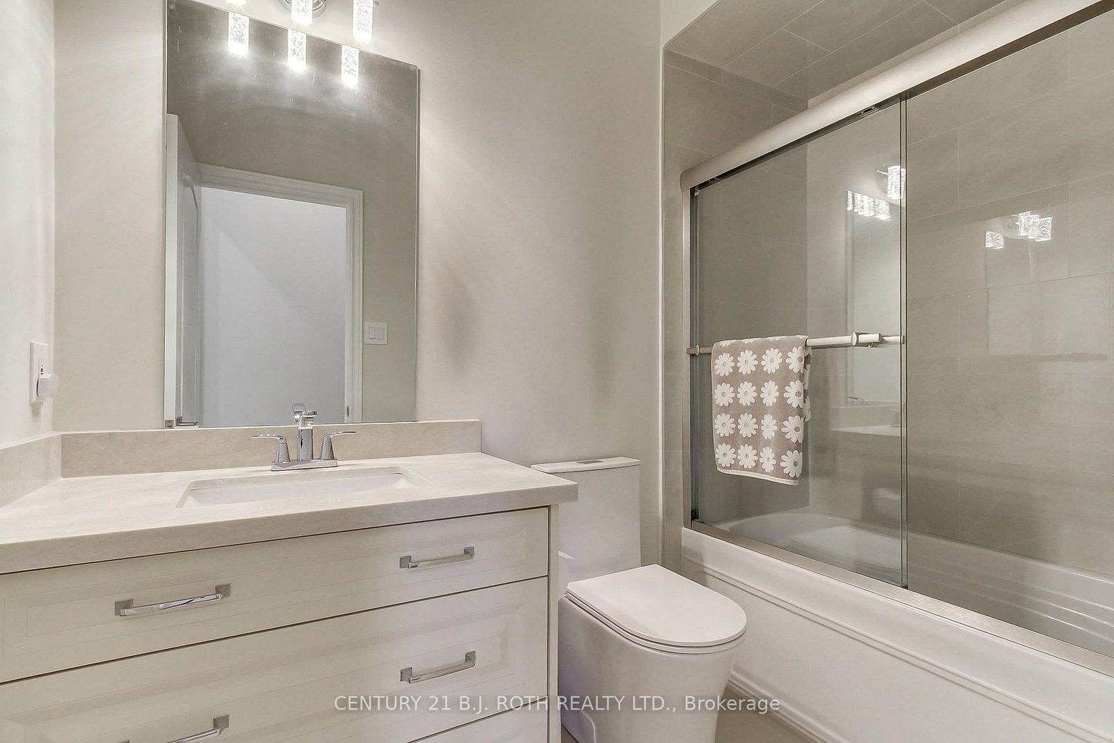 28 Poplar Drive • Richmond Hill, ON photo 19