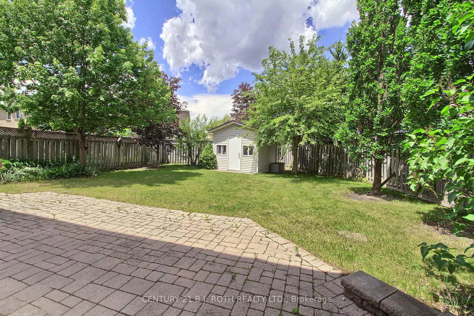 28 Poplar Drive • Richmond Hill, ON photo 27