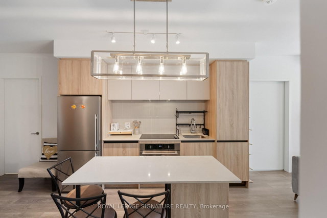 228 - 8 Beverley Glen Boulevard
