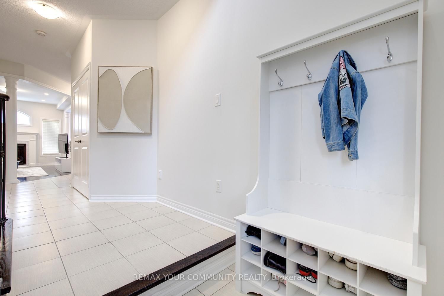 378 Lauderdale Drive • Vaughan, ON photo 5