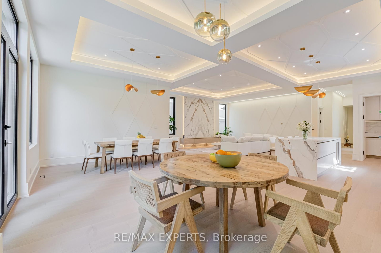 84 Mosley Street • Aurora, ON photo 12