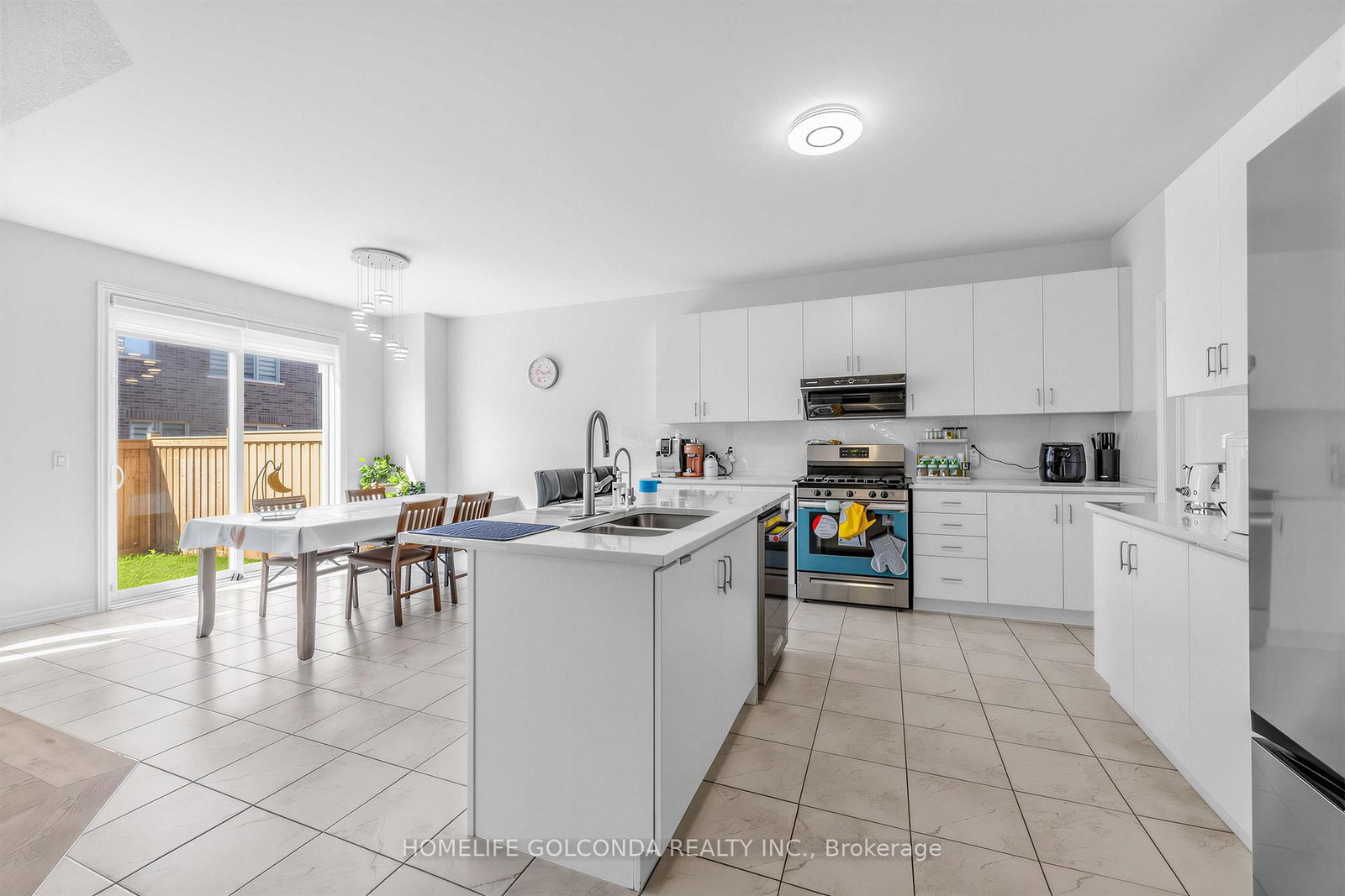 35 sprucedale Sprucedale Way • Whitchurch-Stouffville, ON photo 10