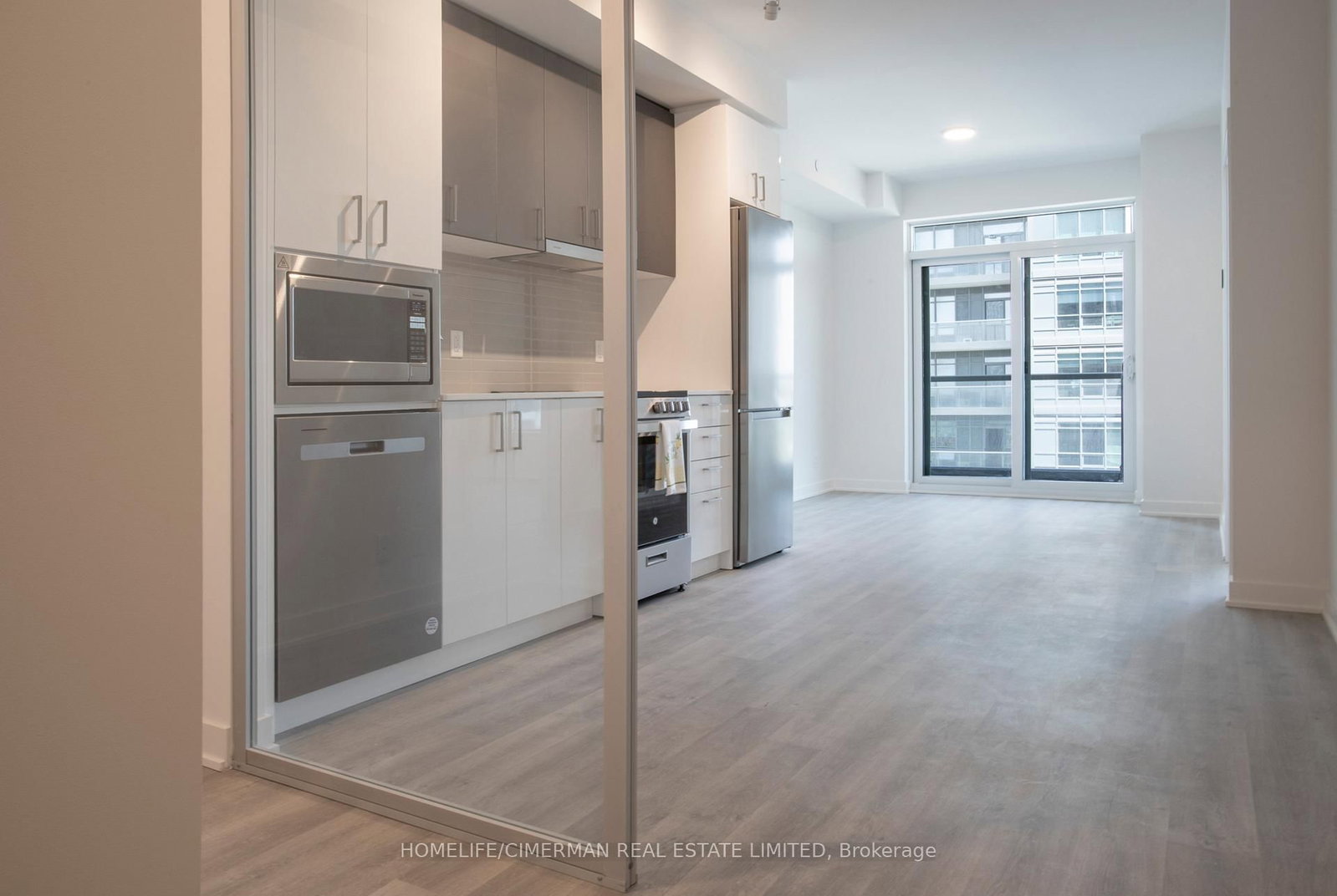 30 Upper Mall Way • #Suite A - 2008 • Vaughan, ON photo 5