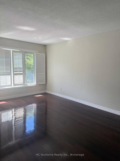 43 Breckonwood Crescent — photo 4