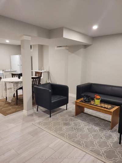 Detached House for lease at Bsmt B-7 Billingham Heights, Aurora, Ontario, L4G 7R8 - Bayview Wellington - MLS: N13464888