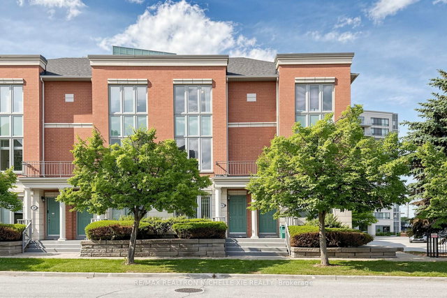 82 Suncrest Boulevard