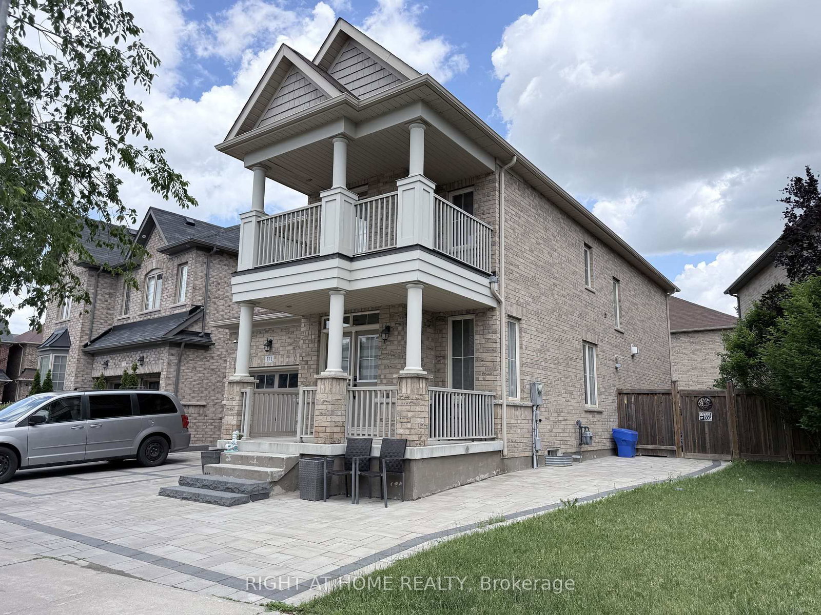 131 KILLINGTON Avenue • Vaughan, ON photo 3