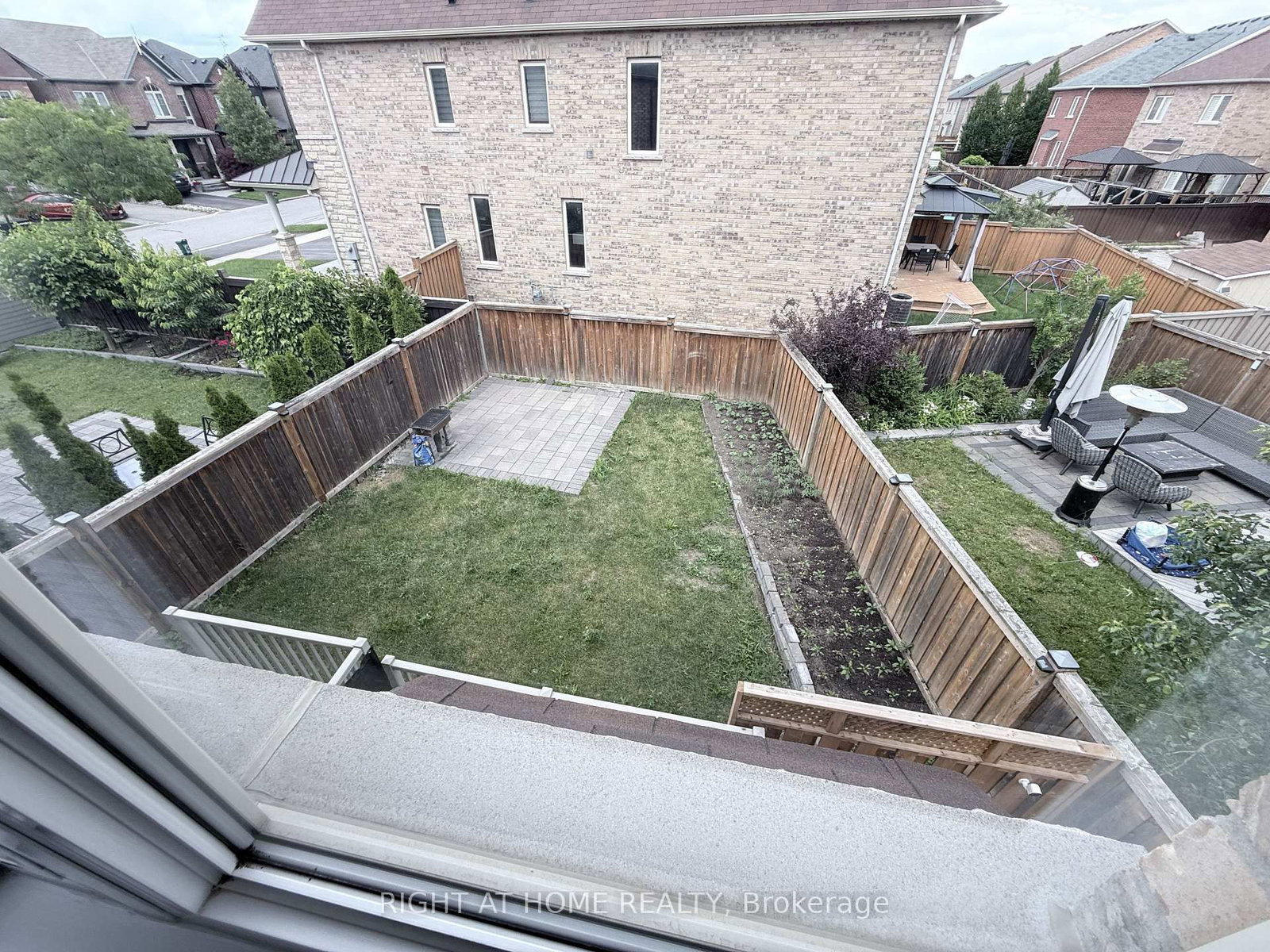 131 KILLINGTON Avenue • Vaughan, ON photo 30