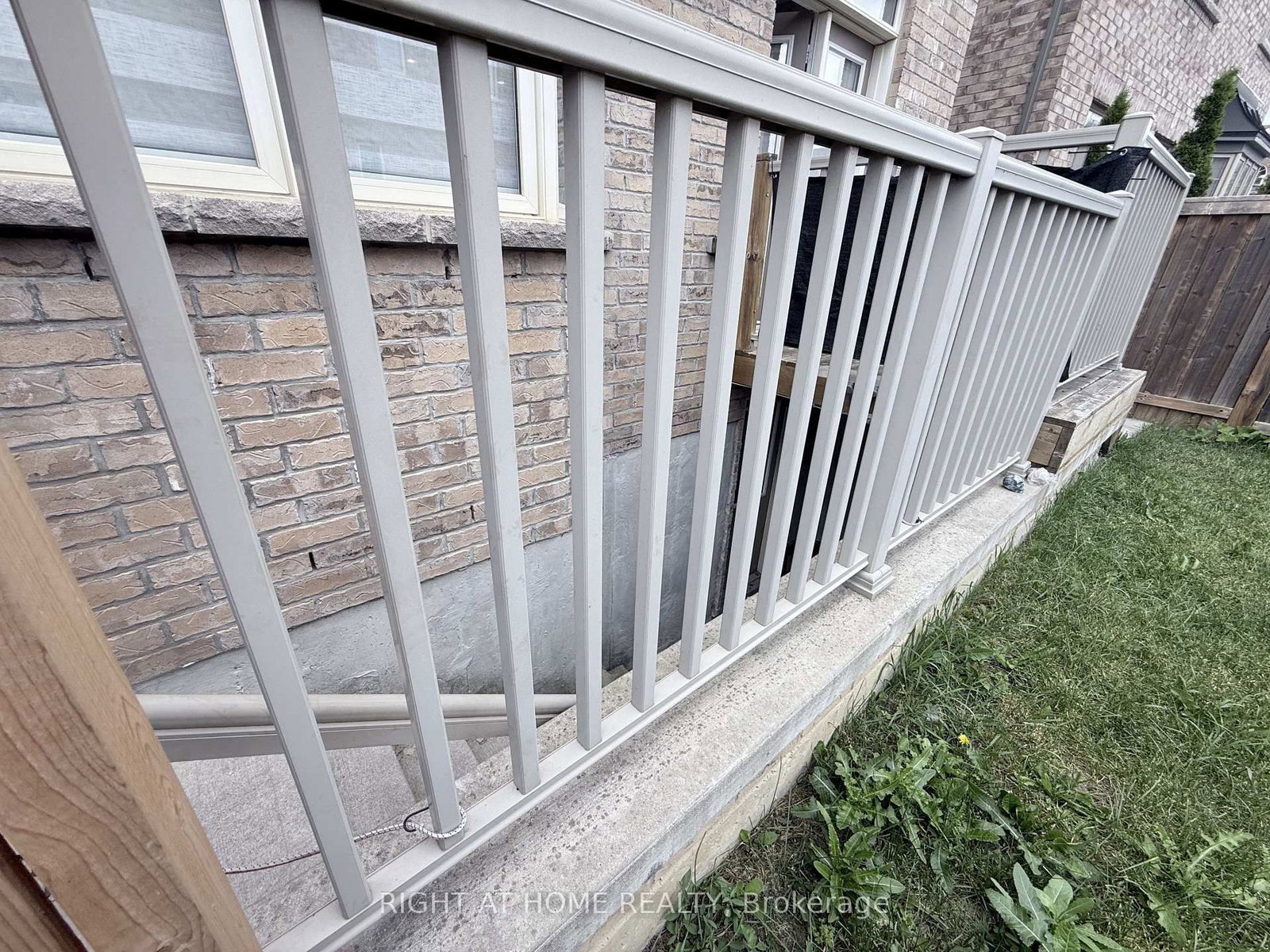 131 KILLINGTON Avenue • Vaughan, ON photo 32