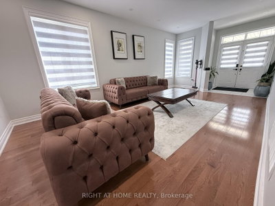 131 KILLINGTON Avenue • Vaughan, ON photo 8