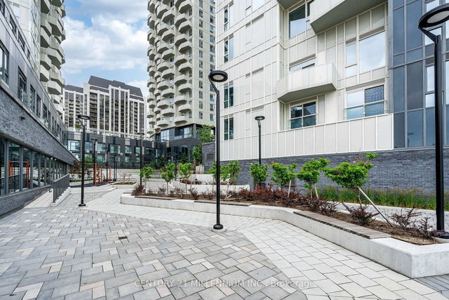 2801 - 498 Caldari Road