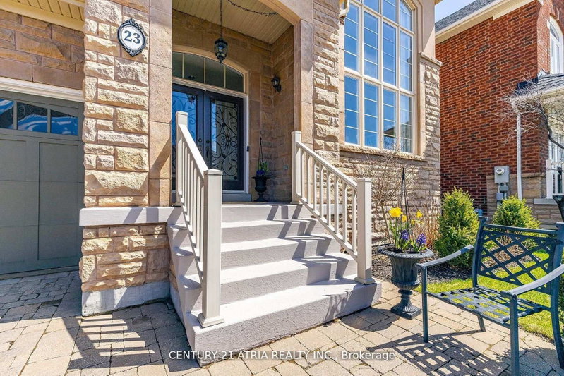 23 Weslock Crescent