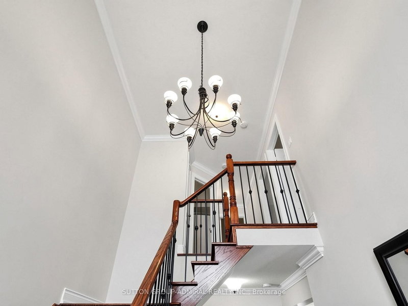 32 Beaverbrook Crescent
