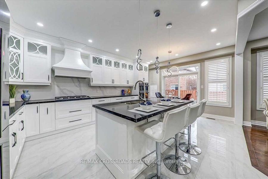 9 Geddington Crescent • Markham, ON photo 8