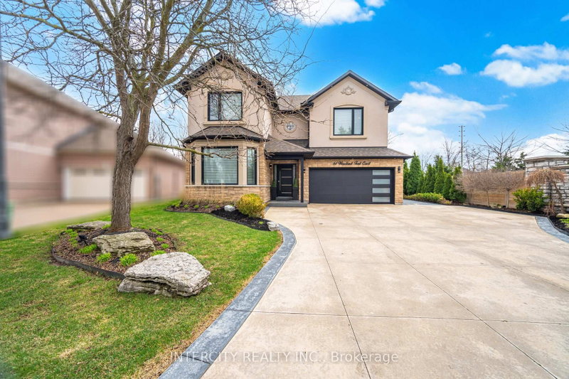 61 Woodland Trail Court