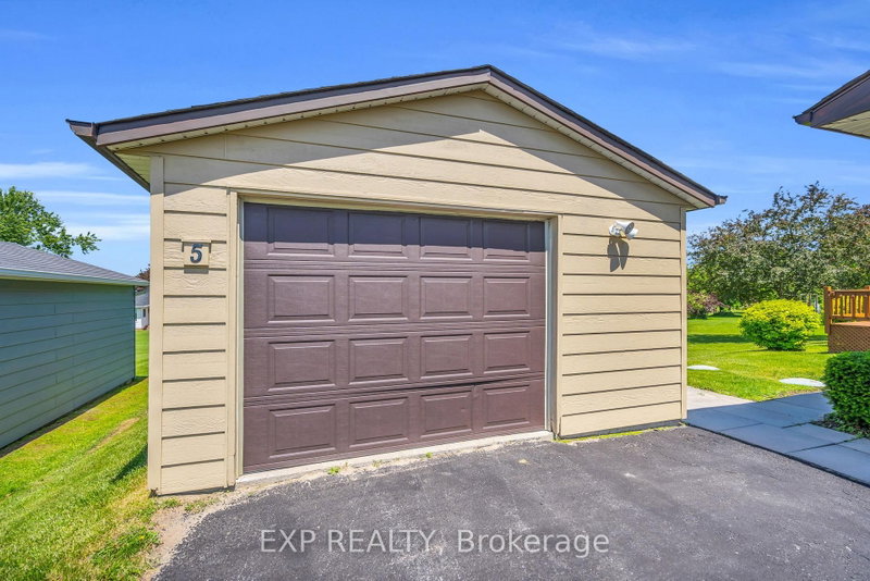 5 Inlet Court
