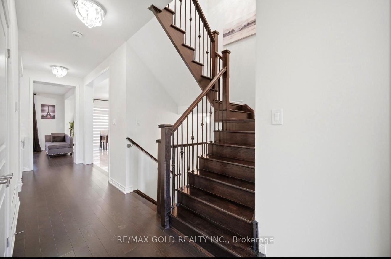 814 Green Street • Innisfil, ON photo 8