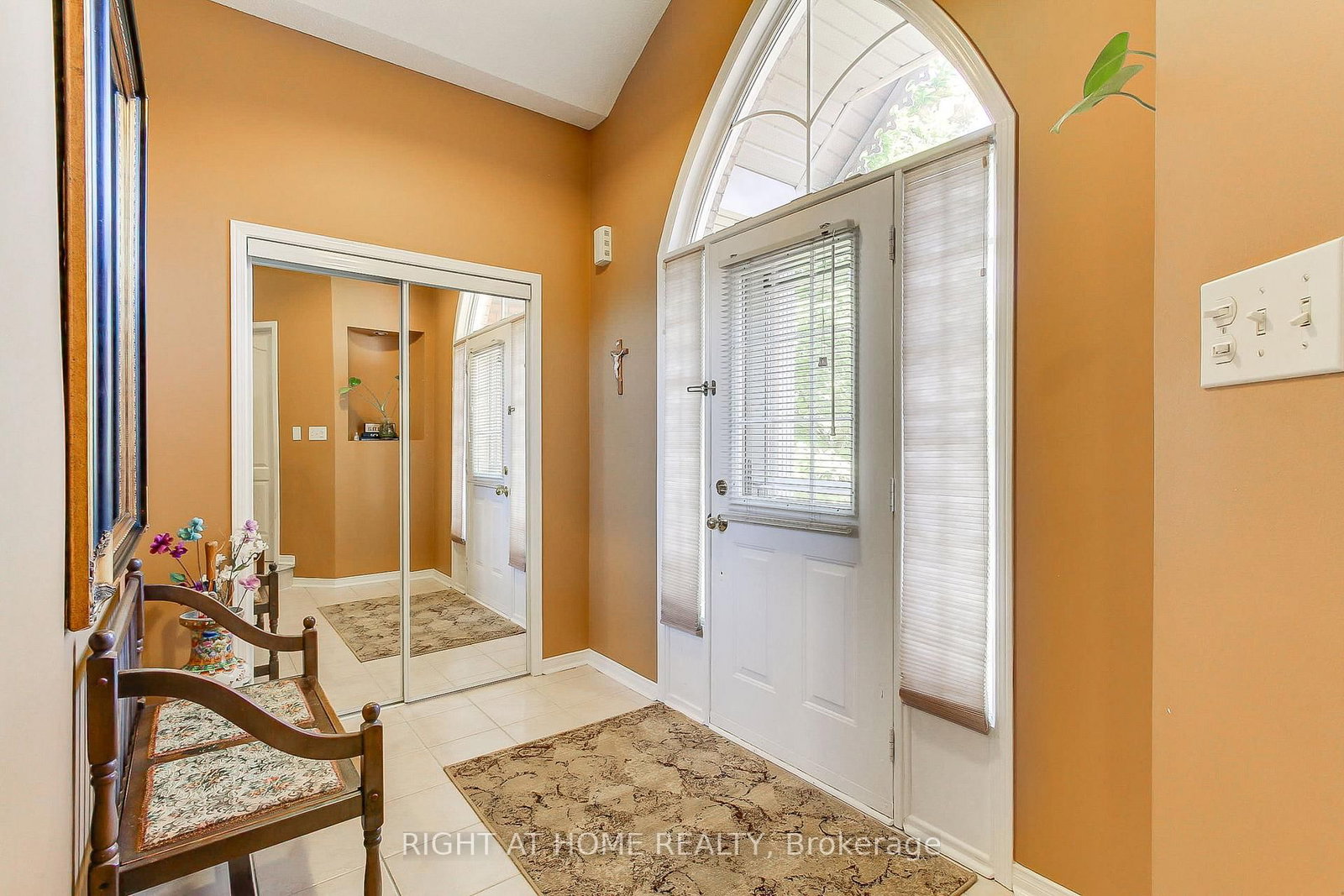 101 Old Colony Road • Richmond Hill, ON photo 3