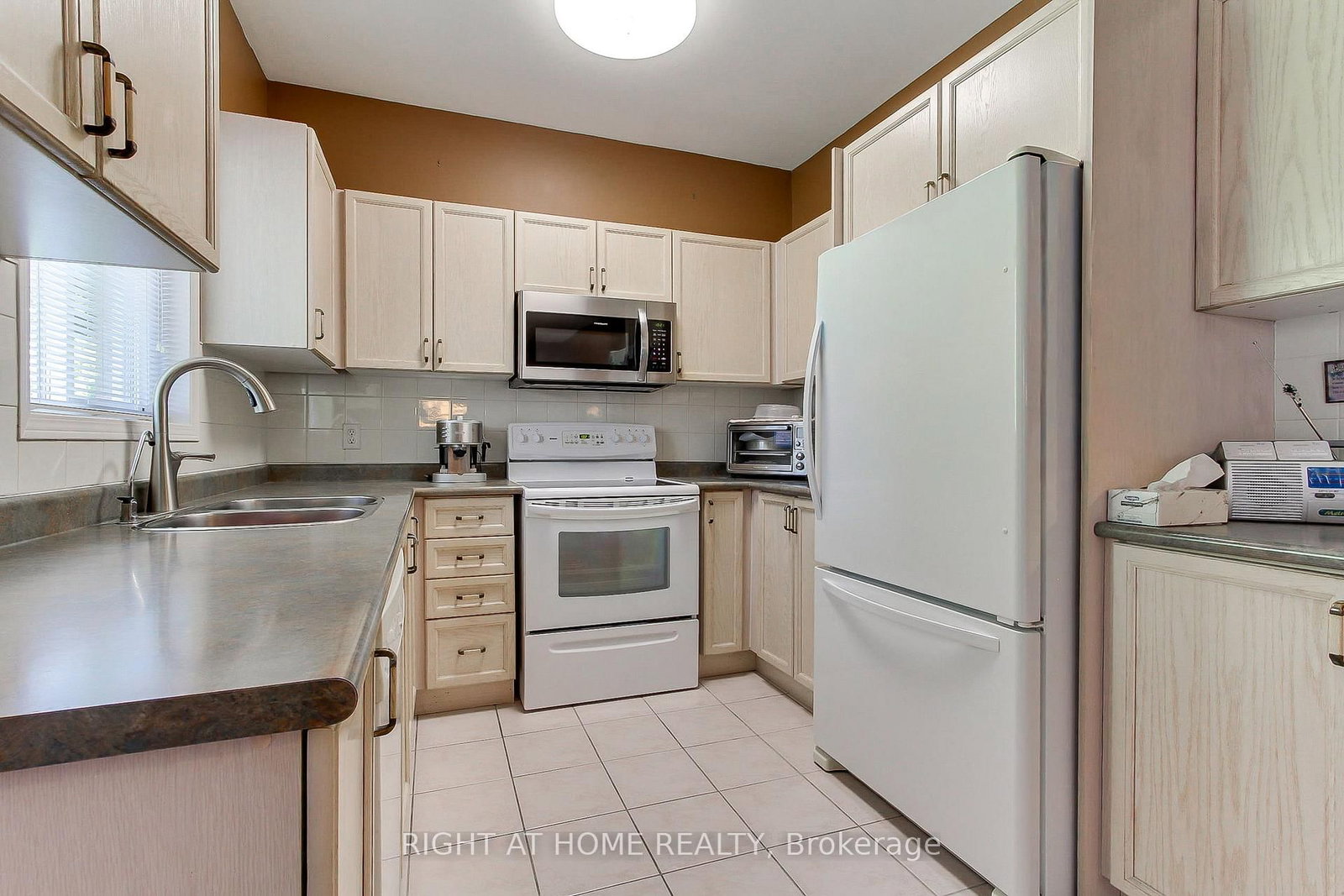 101 Old Colony Road • Richmond Hill, ON photo 8
