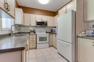 101 Old Colony Road • Richmond Hill, ON photo 8