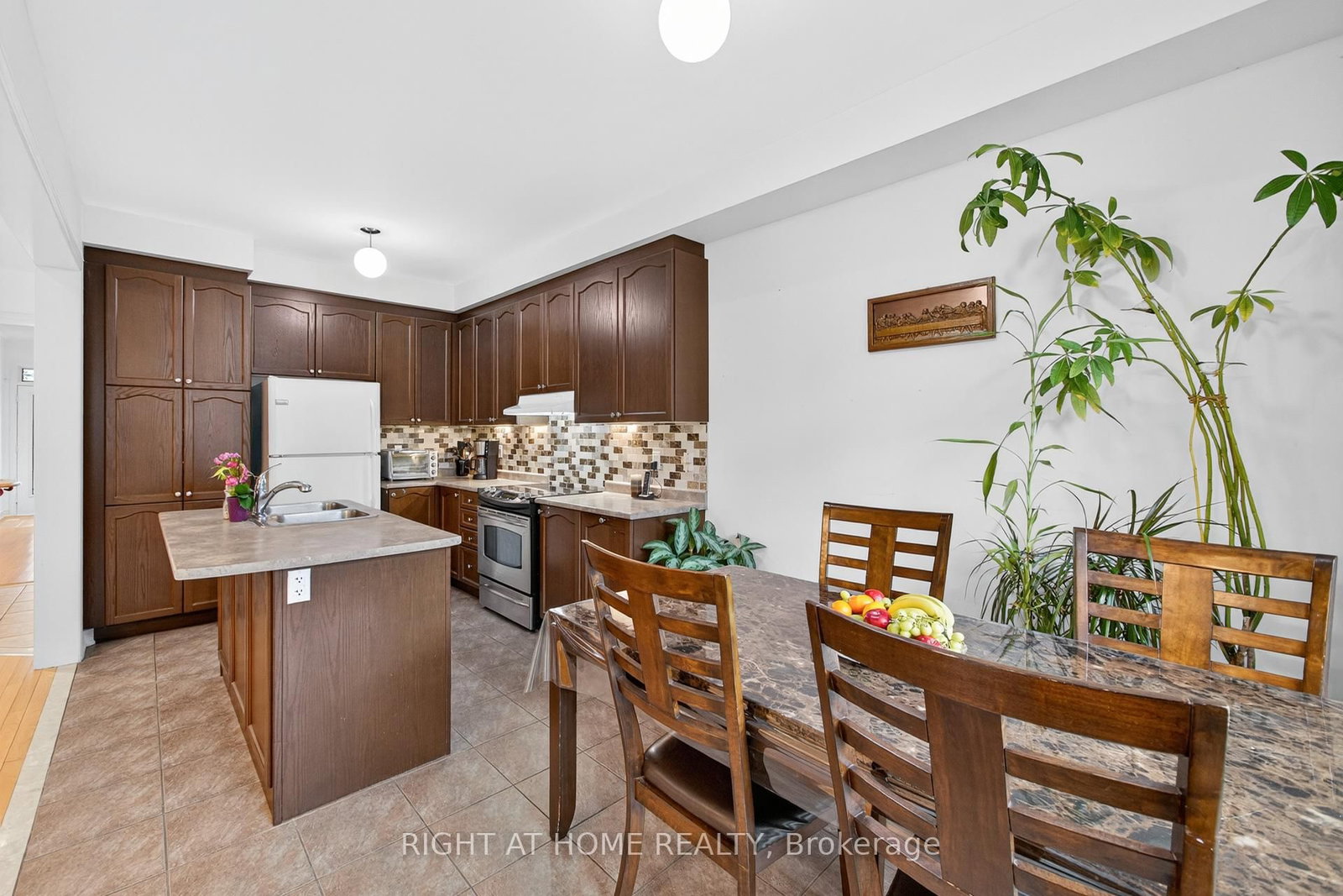 147 Betony Drive • Richmond Hill, ON photo 14