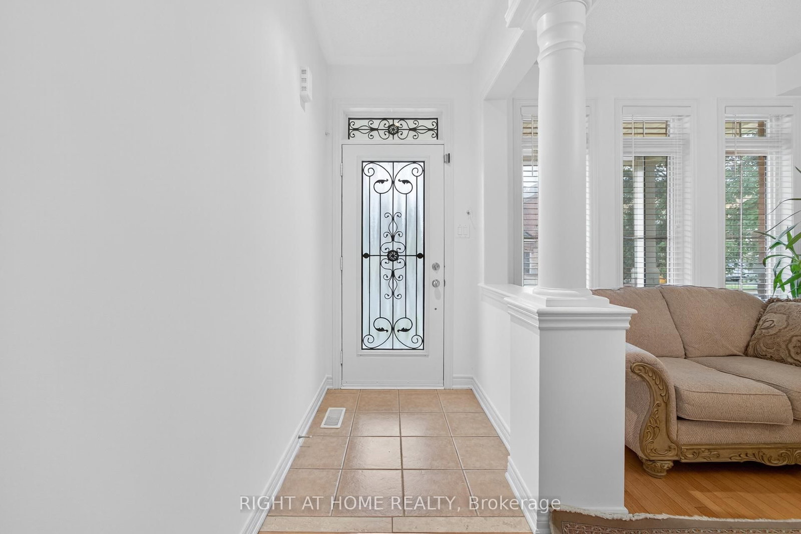 147 Betony Drive • Richmond Hill, ON photo 4