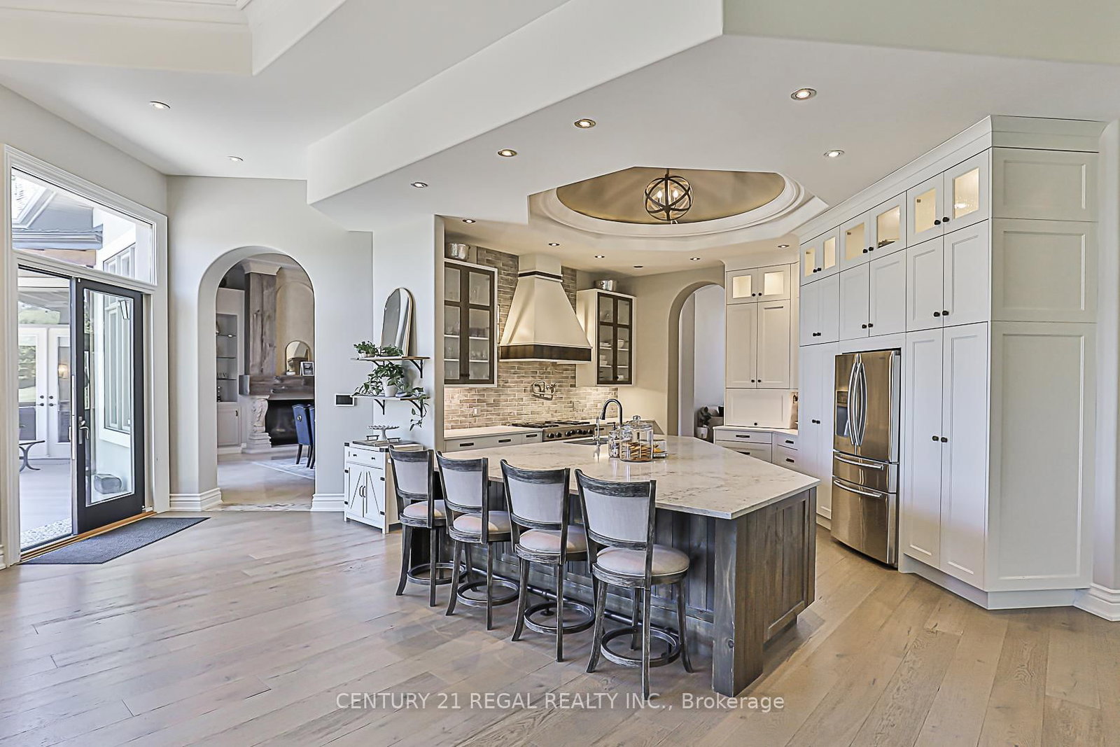16 Lake Woods Drive • Whitchurch-Stouffville, ON photo 10