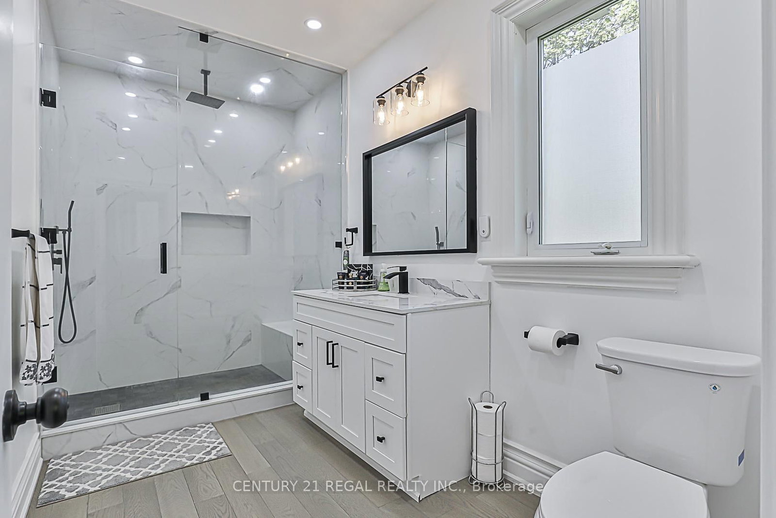 16 Lake Woods Drive • Whitchurch-Stouffville, ON photo 25